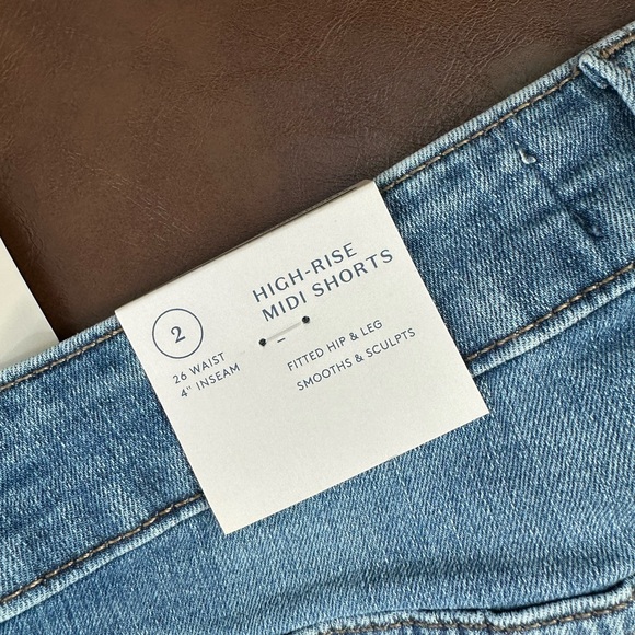 Universal Thread Shorts - 2 - Picture 3 of 5